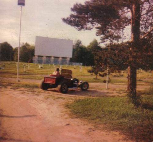 Seaway Drive-In Theatre - Old Photo (newer photo)